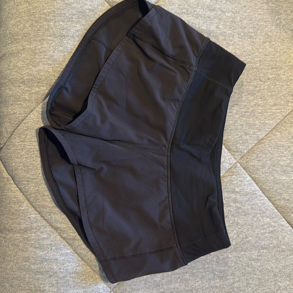 Women’s Lululemon hottie hot short
